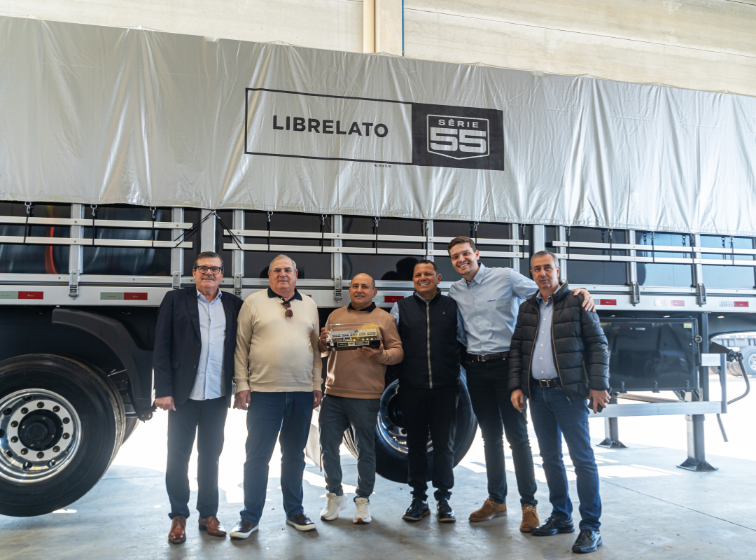 Librelato entrega o primeiro implemento rodoviário da campanha “Estrada de Prêmios”
